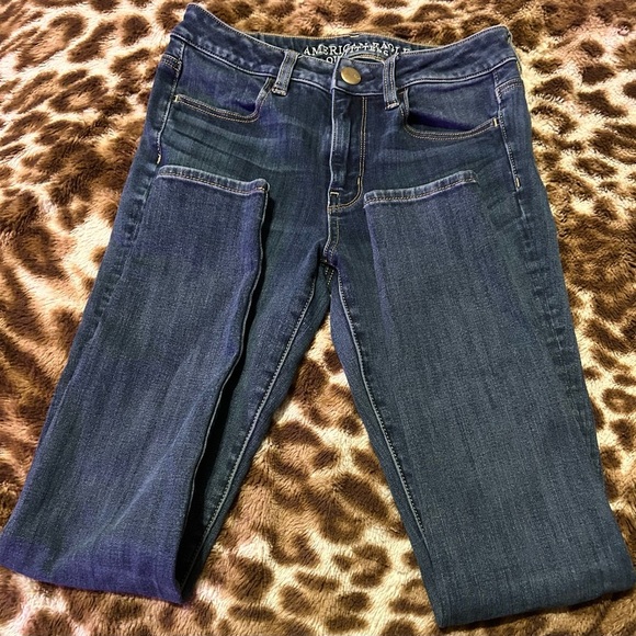 Women's American Eagle Outfitters Blue Jeans - Picture 5 of 8